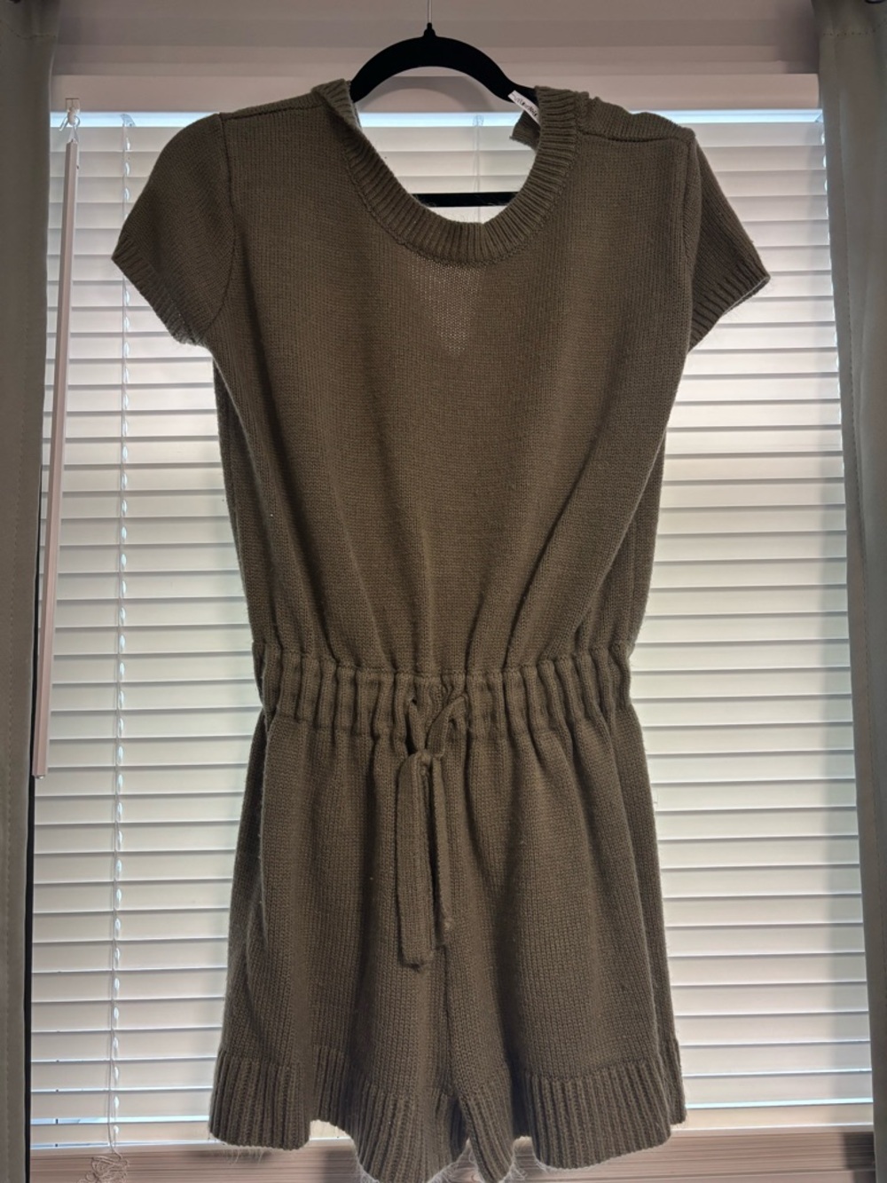 Knitted Short Sleeve Drawstring Romper - Olive